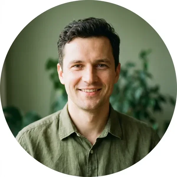 Tomas K.